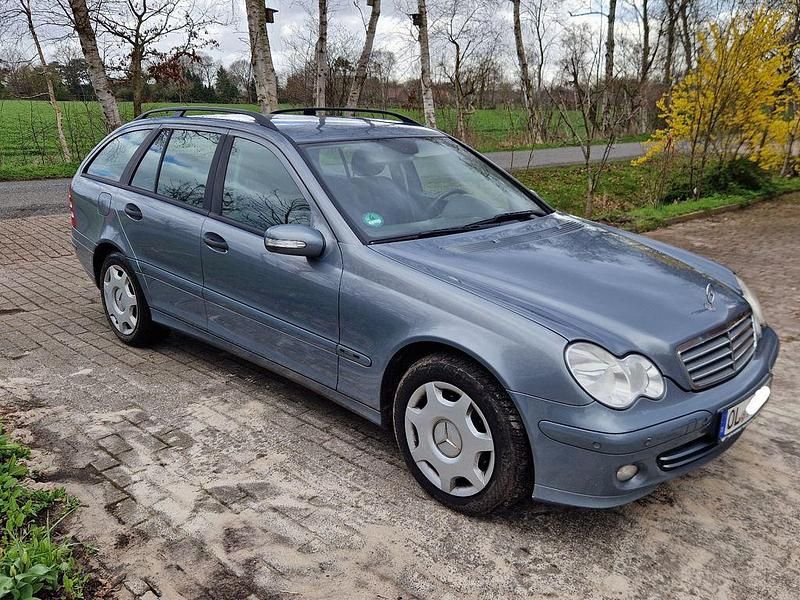 Gebraucht Mercedes C220 150 PS (110 kW) 2005 Grau Kombi