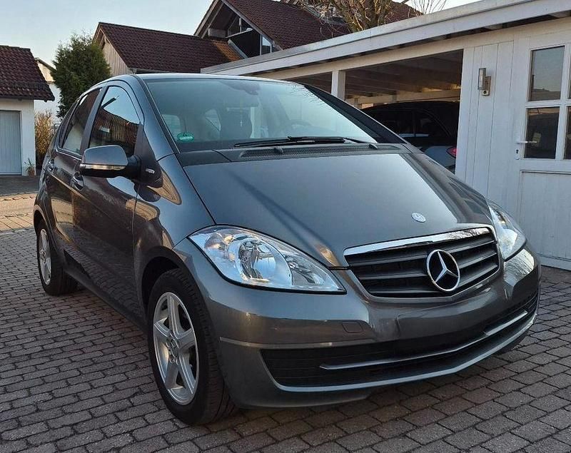 Gebraucht Mercedes A160 95 PS (69 kW) 2012 Grau Van / Kleinbus