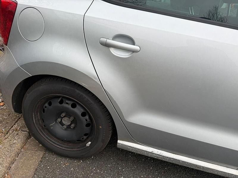 Gebraucht VW Polo 90 PS (66 kW) 2011 Silber Kleinwagen