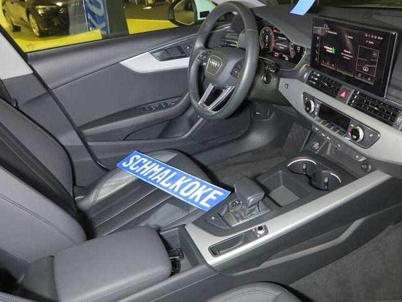 Gebraucht Audi A4 Advanced 204 PS (150 kW) 2022 Glacier white (metallic) Kombi