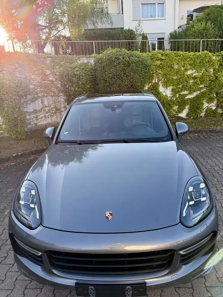 Gebraucht Porsche Cayenne GTS 441 PS (324 kW) 2017 Grau SUV