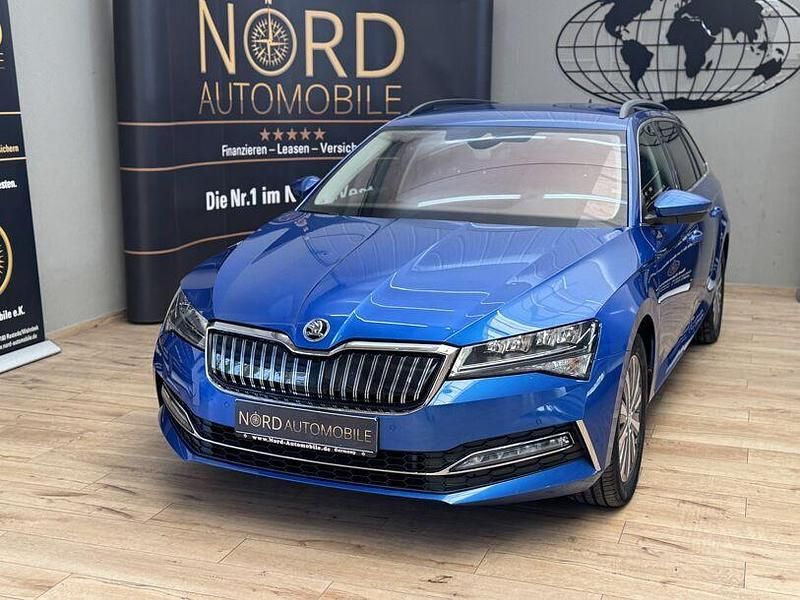 Gebraucht Skoda Superb Ambition 218 PS (160 kW) 2021 Blau Kombi