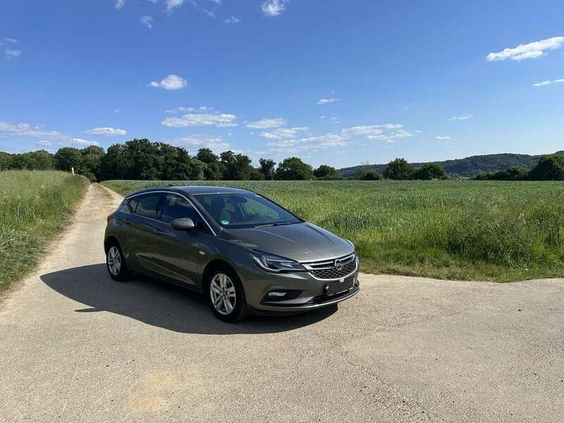 Bronze Gebraucht 2017 Opel Astra Innovation Limousine | 13.600 € (Guter Preis) - Bild 1/4