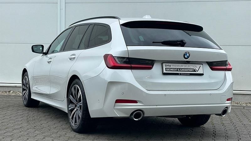 Gebraucht BMW 320 Efficient Dynamics 190 PS (139 kW) 2024 Mineralweiß metallic Kombi