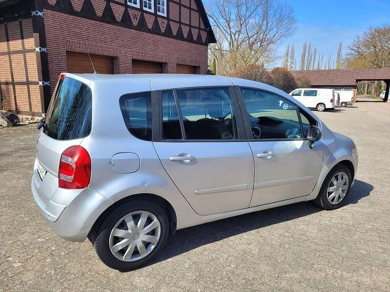 Gebraucht Renault Grand Modus Dynamique 101 PS (74 kW) 2010 Silber Van / Kleinbus