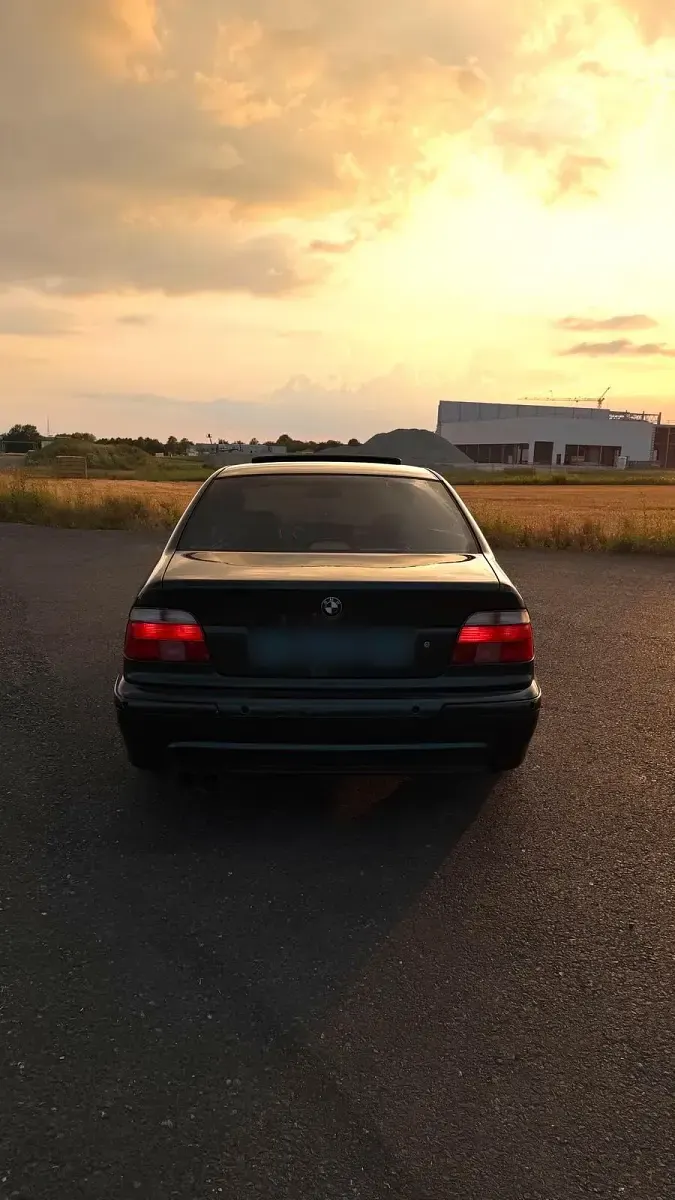 Gebraucht BMW 523 M Sport 170 PS (125 kW) 1999 Grün Limousine