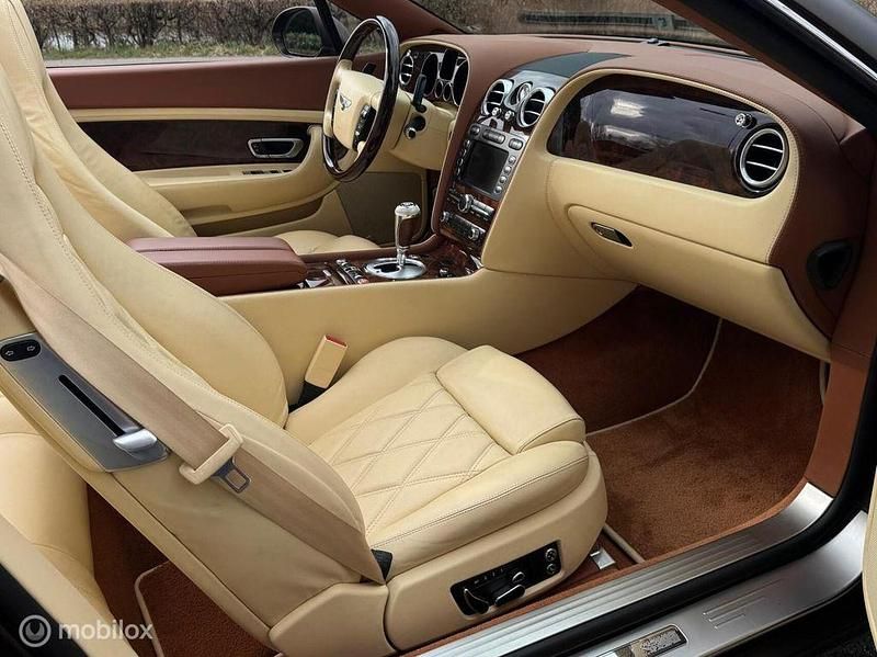 Gebraucht Bentley Continental GT Convertible 609 PS (447 kW) 2010 Weiß Cabrio
