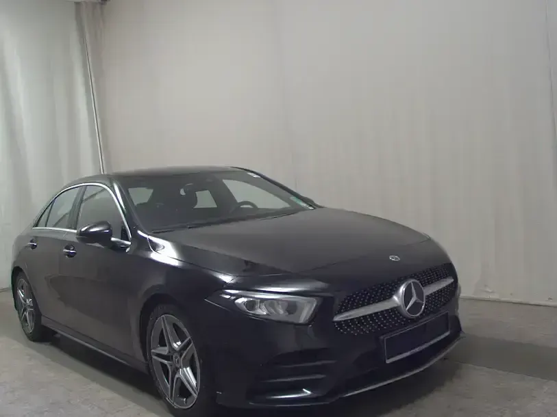 Gebraucht Mercedes A200 AMG line 163 PS (119 kW) 2022 Schwarz Limousine