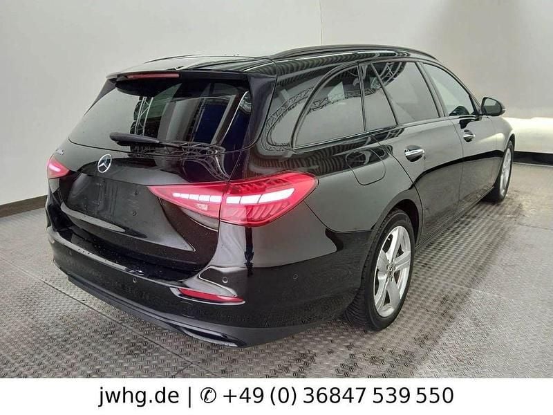 Gebraucht Mercedes C300e Avantgarde 313 PS (230 kW) 2022 Schwarz Limousine