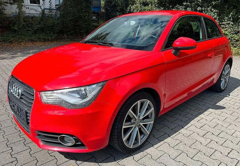 Gebraucht Audi A1 Ambition 122 PS (89 kW) 2010 Rot Kleinwagen