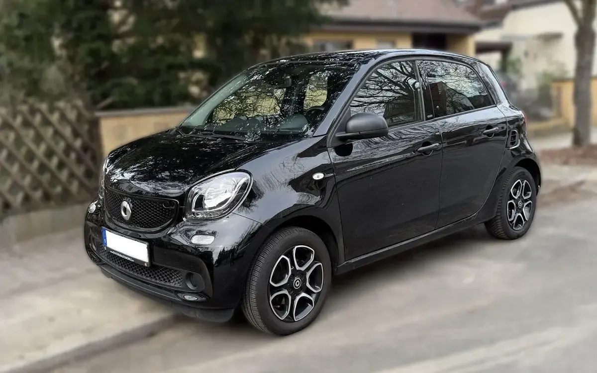 Używany Smart ForFour 71 KM (52 kW) 2019 Czarny Hatchback