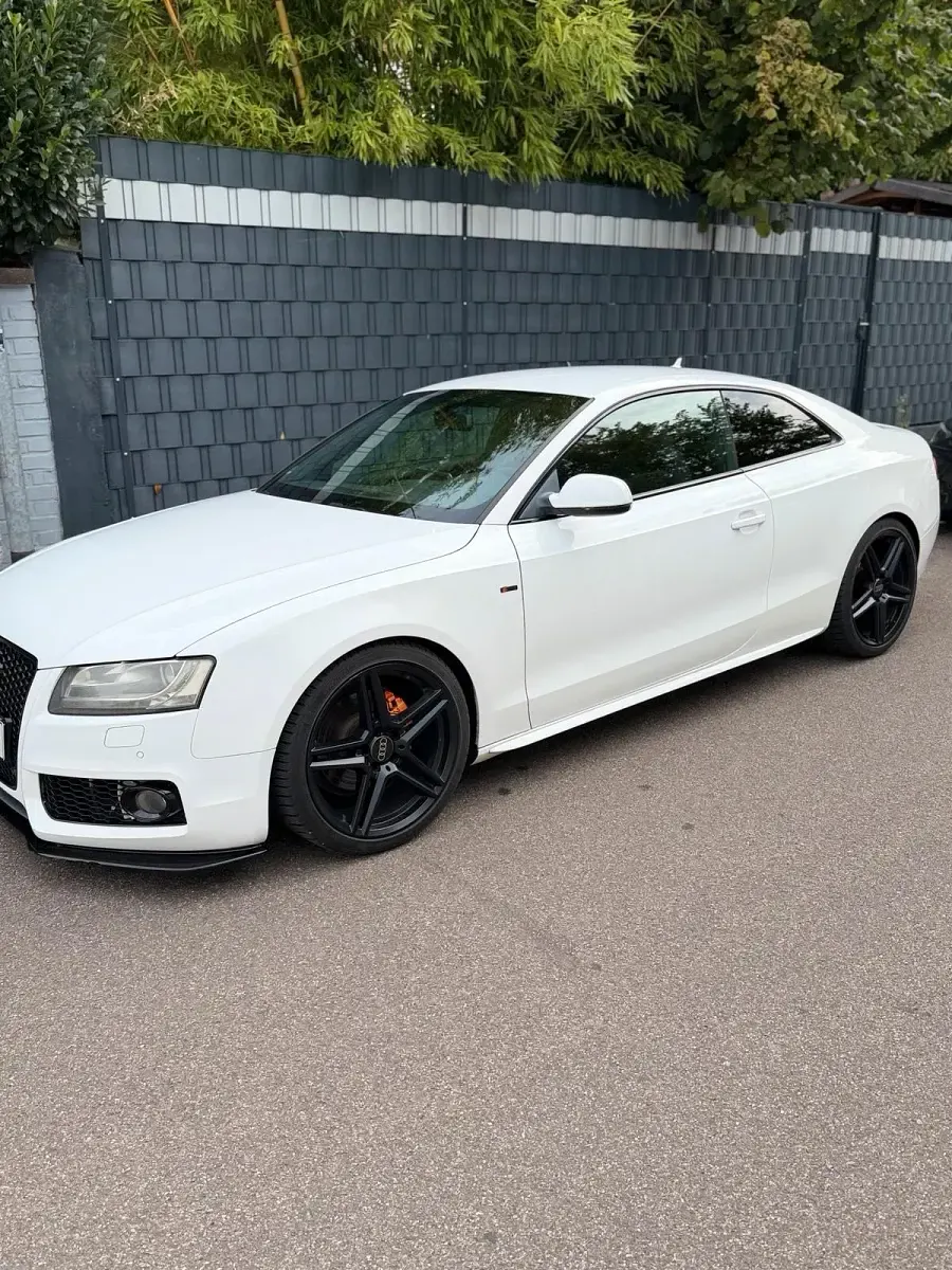 Gebraucht Audi A5 S-Line 2011 Weiß Coupé