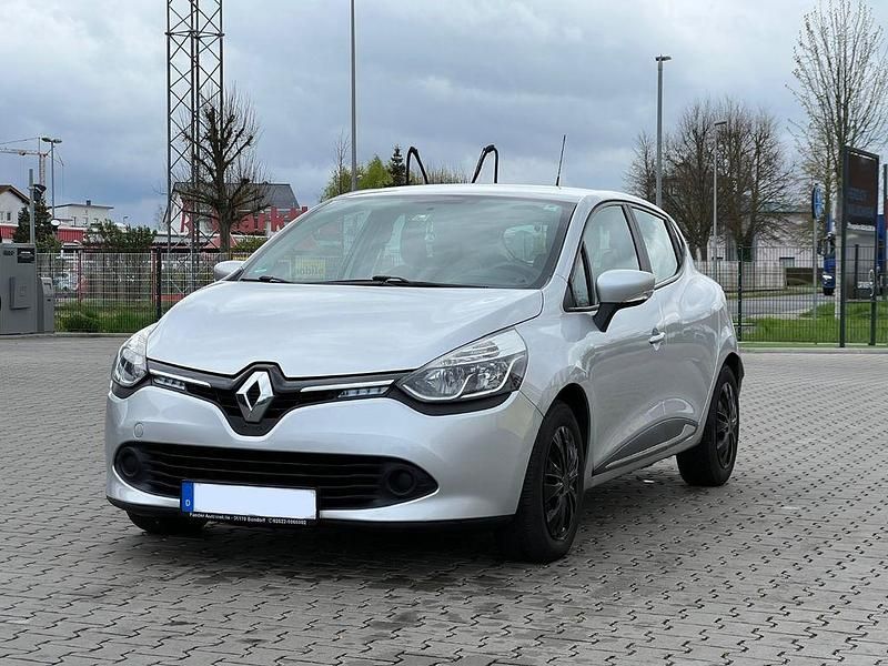 Gebraucht Renault Clio IV Experience 90 PS (66 kW) 2015 Silber Kleinwagen