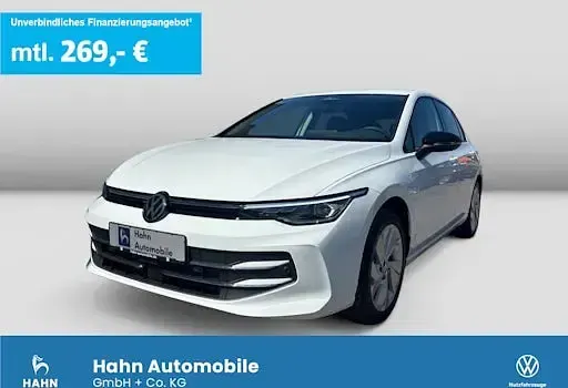 Nowe VW Golf VIII 116 KM (85 kW) 2026 Biały Sedan/Limuzyna