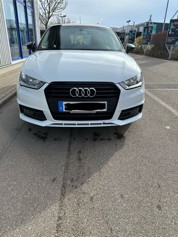 Weiß Gebraucht 2017 Audi A1 Sportback Sport Kleinwagen | 13.600 € (Fairer Preis) - Bild 1/4