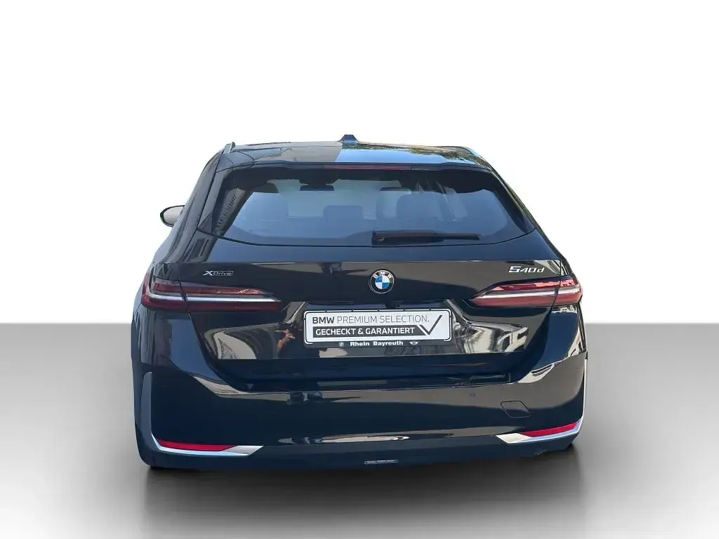 Gebraucht BMW 540 Sport Line 286 PS (210 kW) 2025 Schwarz Kombi
