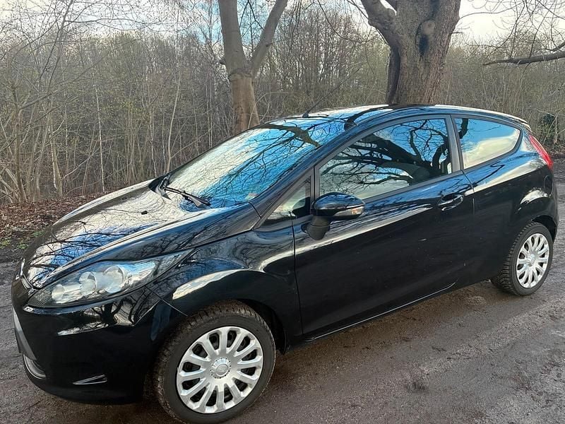 Gebraucht Ford Fiesta 60 PS (44 kW) 2009 Schwarz Kleinwagen