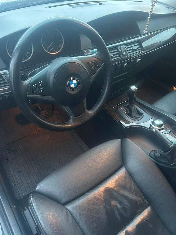 Gebraucht BMW 525 192 PS (141 kW) 2004 Silber Limousine