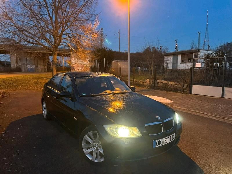 Second-hand BMW 320 150 CP (110 kW) 2006 Negru Berlinǎ