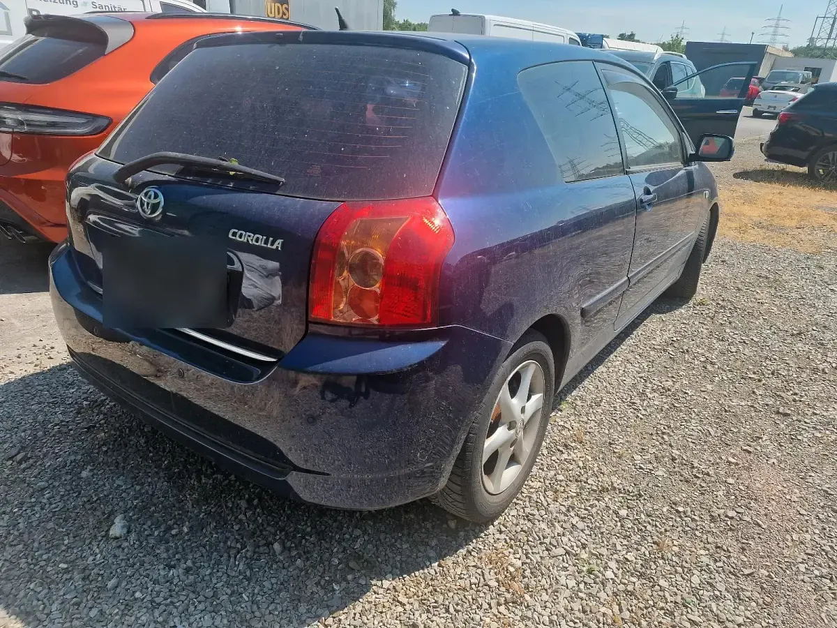 Gebraucht Toyota Corolla 110 PS (80 kW) 2006 Blau Kleinwagen