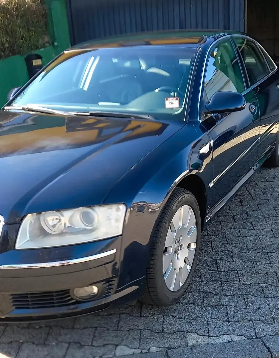 Gebraucht Audi A8 334 PS (245 kW) 2003 Blau Limousine