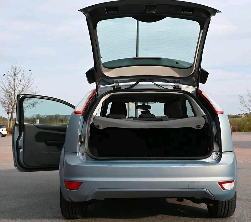 Gebraucht Ford Focus 116 PS (85 kW) 2009 Blau Coupé