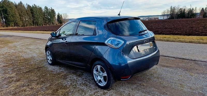 Grün Gebraucht 2019 Renault Zoe Kleinwagen | 6.900 € (Superpreis) - Bild 1/4