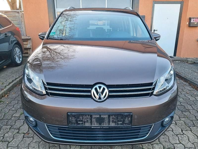 Gebraucht VW Touran 140 PS (102 kW) 2014 Braun Van / Kleinbus