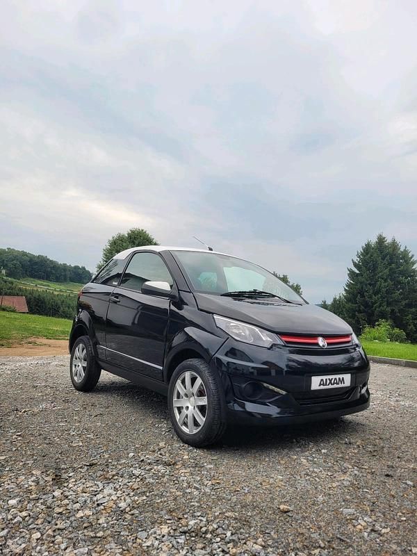 Schwarz Gebraucht 2015 Aixam Coupe Coupé | 6.500 € - Bild 1/4