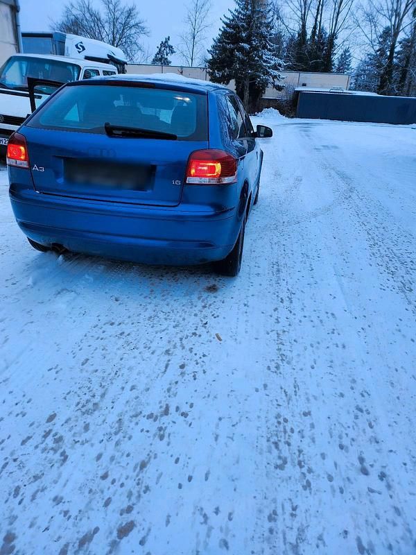 Usata Audi A3 101 CV (74 kW) 2002 Blu Utilitaria