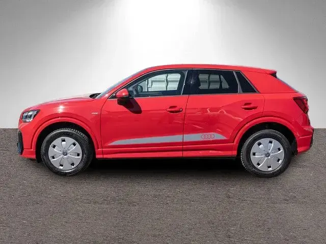 Gebraucht Audi Q2 S-Line 150 PS (110 kW) 2025 Progressivrot metallic SUV