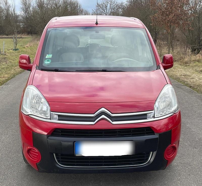 Gebraucht Citroën Berlingo 98 PS (72 kW) 2013 Rot Van / Kleinbus
