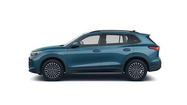 Gebraucht VW Tiguan Life 204 PS (150 kW) 2024 Nightshade blue metallic SUV