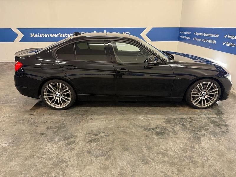 Gebraucht BMW 335 Sport Line 306 PS (225 kW) 2014 Schwarz Limousine