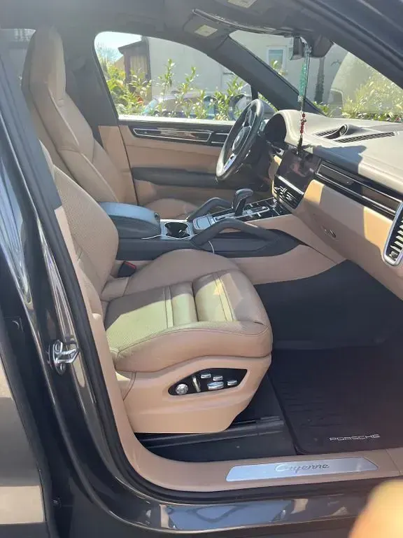 Second-hand Porsche Cayenne 340 CP (250 kW) 2019 Gri SUV