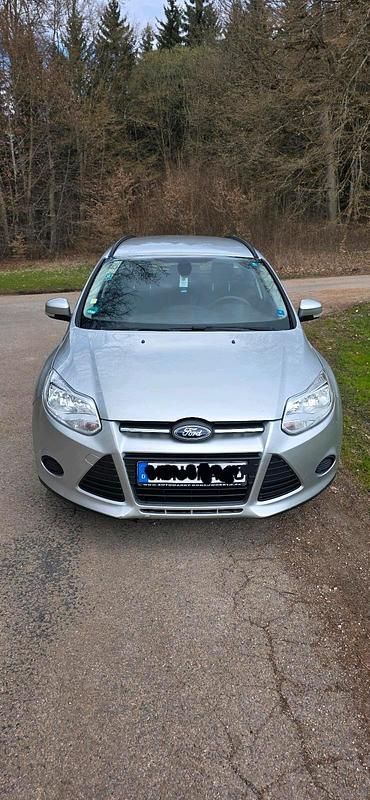 Gebraucht Ford Focus Trend 116 PS (85 kW) 2013 Silber Kombi