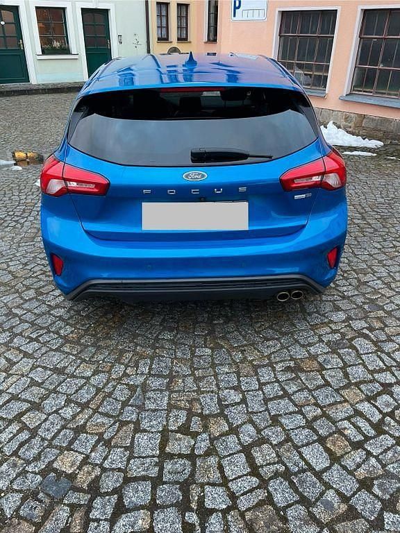 Gebraucht Ford Focus ST-Line 155 PS (114 kW) 2020 Blau Limousine