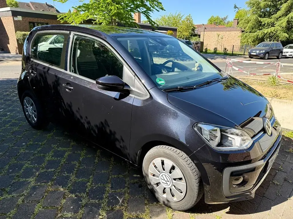 Usado VW up! 65 CV (47 kW) 2020 Negro Utilitario