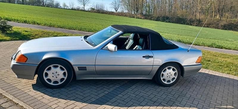 Silber Gebraucht 1992 Mercedes SL500 Cabrio | 23.750 € - Bild 1/4