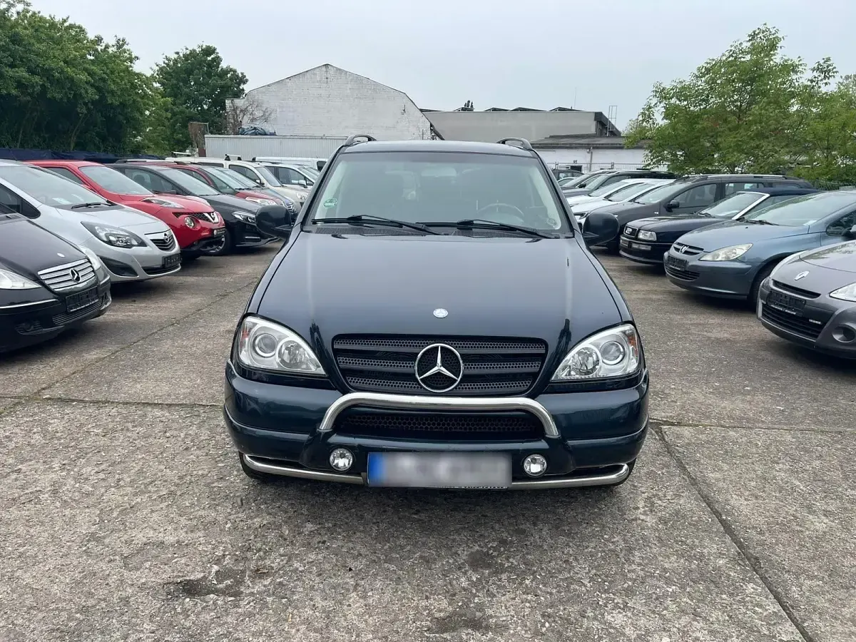 Gebraucht Mercedes ML320 217 PS (159 kW) 2000 Blau SUV