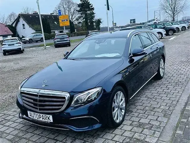 Gebraucht Mercedes E400 Exclusive 340 PS (250 kW) 2018 Blau Kombi