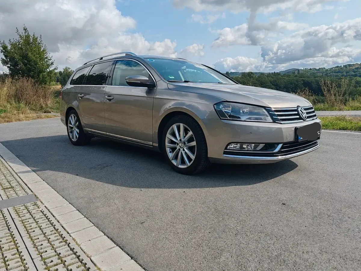 Używany VW Passat Highline 160 KM (117 kW) 2013 Szary Kombi