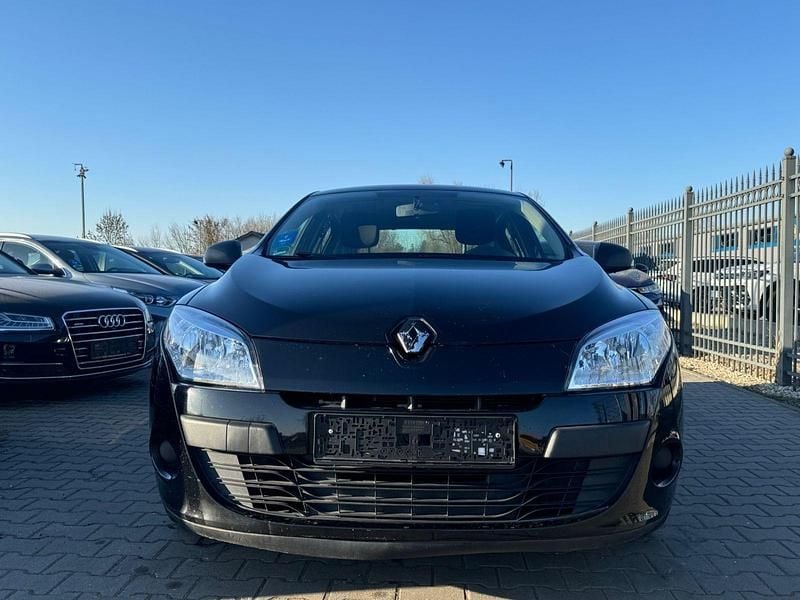 Gebraucht Renault Mégane III 101 PS (74 kW) 2011 Schwarz Kombi