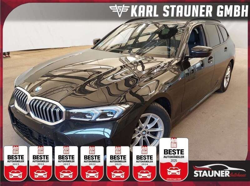 Black sapphire metallic (metallic) Gebraucht 2023 BMW 318 M Sport Kombi | 33.480 € (Guter Preis) - Bild 1/2