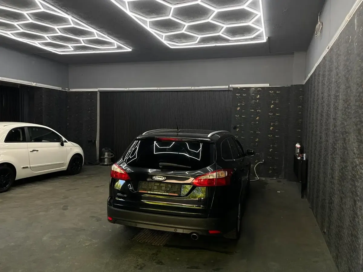 Gebraucht Ford Focus Titanium 140 PS (102 kW) 2013 Schwarz Kombi