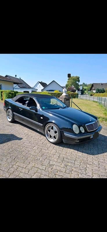 Schwarz Gebraucht 1998 Mercedes CLK200 Cabrio | 2.999 € (Fairer Preis) - Bild 1/4