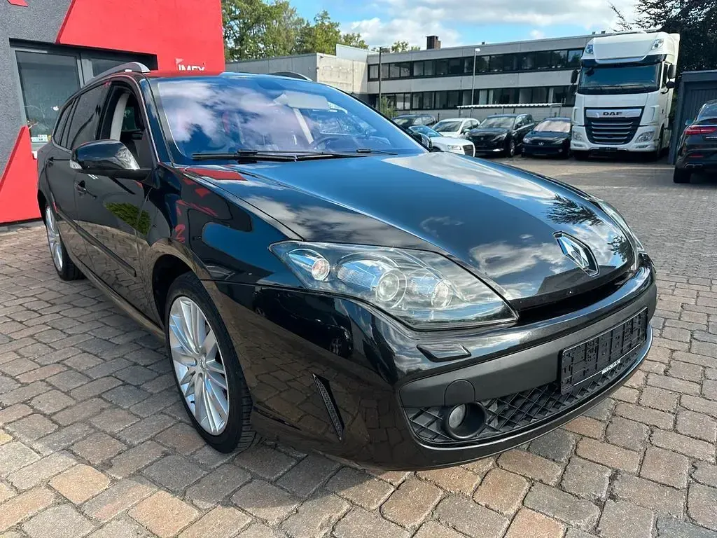 Gebraucht Renault Laguna GrandTour Bose Edition 150 PS (110 kW) 2011 Schwarz Kombi
