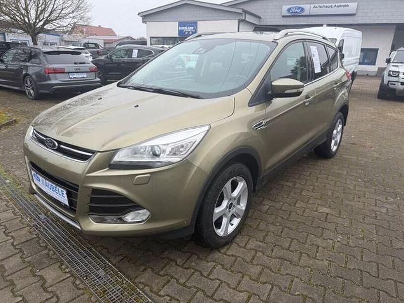 Gebraucht Ford Kuga Titanium 150 PS (110 kW) 2015 Grün SUV