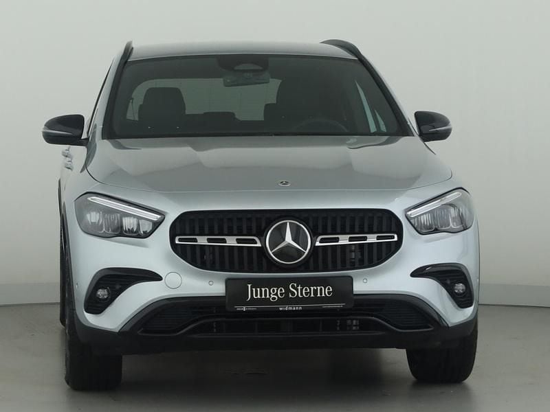 Gebraucht Mercedes GLA200 Advanced Plus 163 PS (119 kW) 2024 Metalliclack hightechsilber SUV