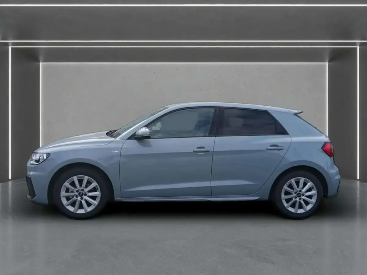 Gebraucht Audi A1 S-Line 95 PS (69 kW) 2025 Pfeilgrau perleffekt SUV